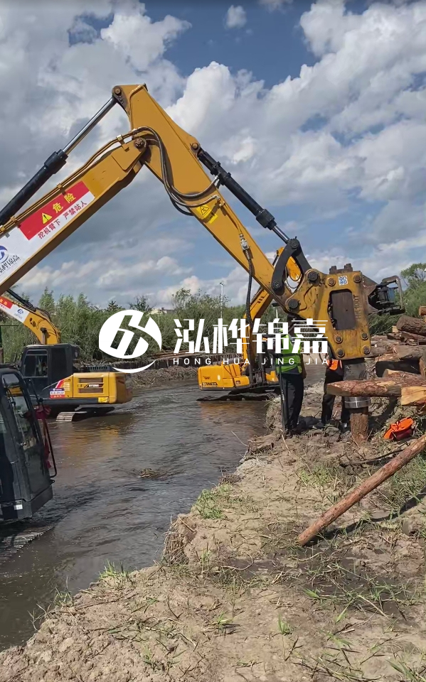 重慶打松木樁專業(yè)施工隊(duì)-4米松木桿小頭十公分多少錢？