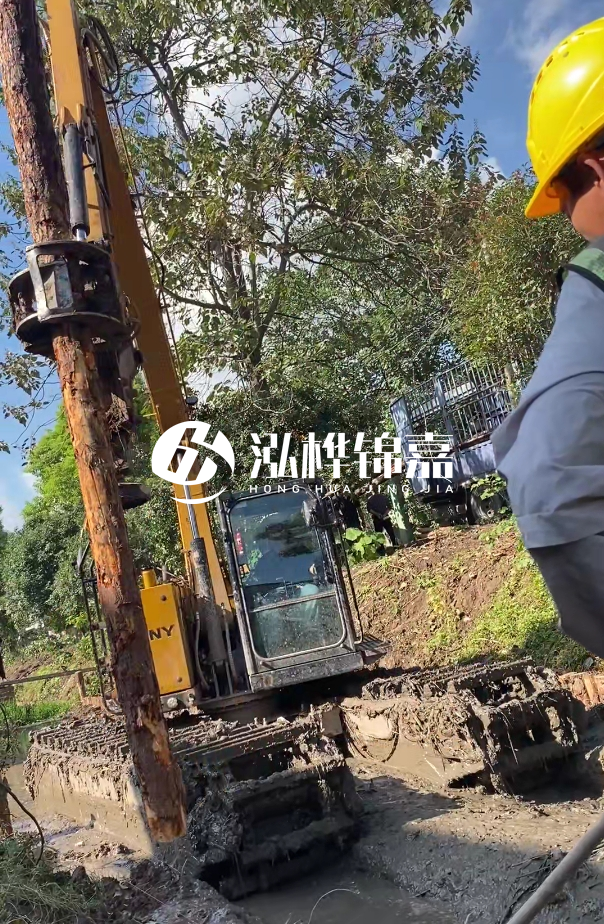 景德鎮(zhèn)河道清淤專業(yè)施工-狹窄河道挖機(jī)清理河道的方法？